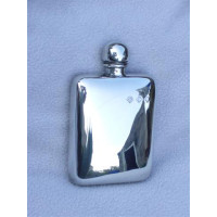 Lommelærke Pewter Engelsk 2½ oz, stemplet.